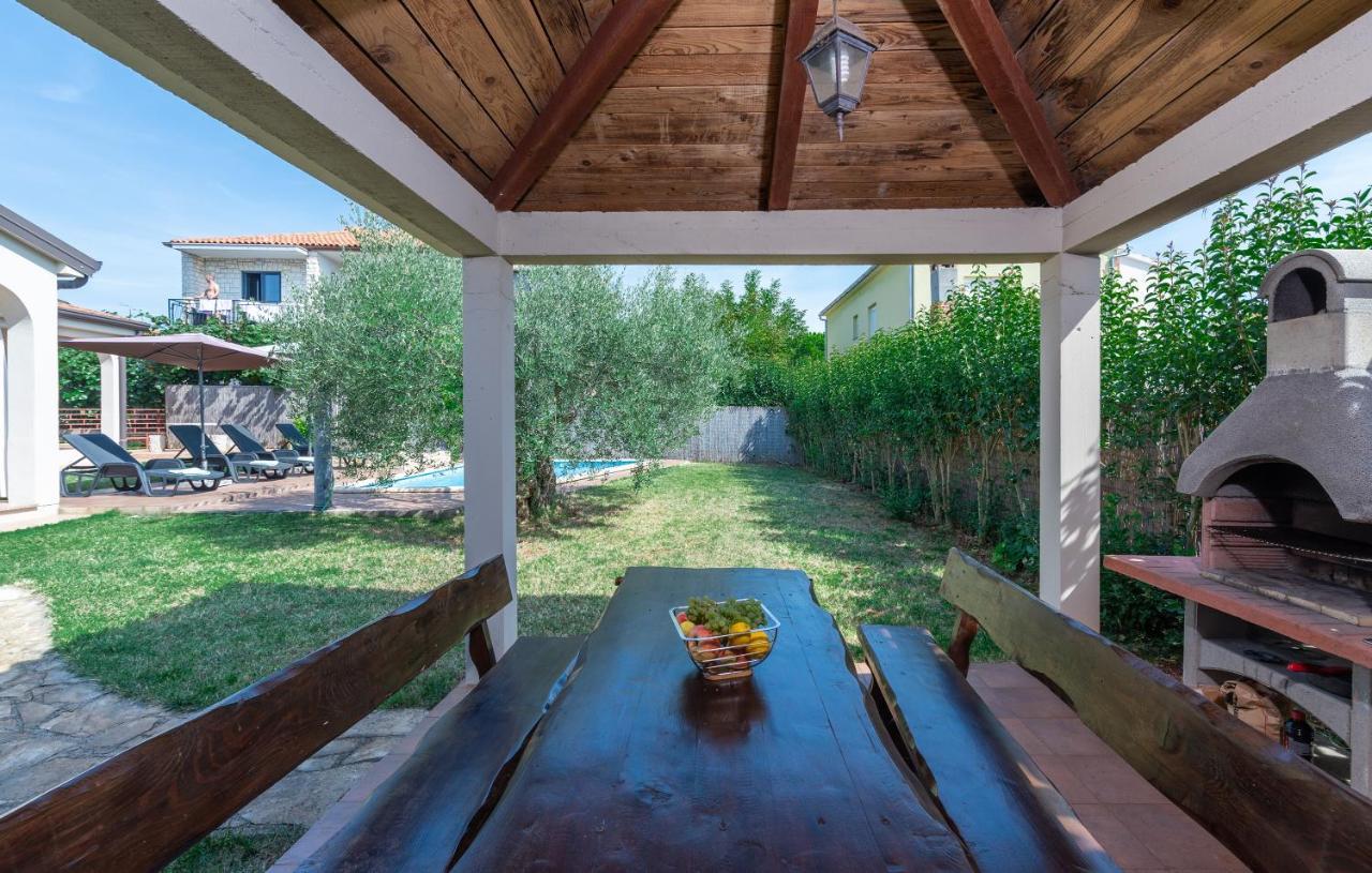 Villa Lucas Novigrad  Luaran gambar